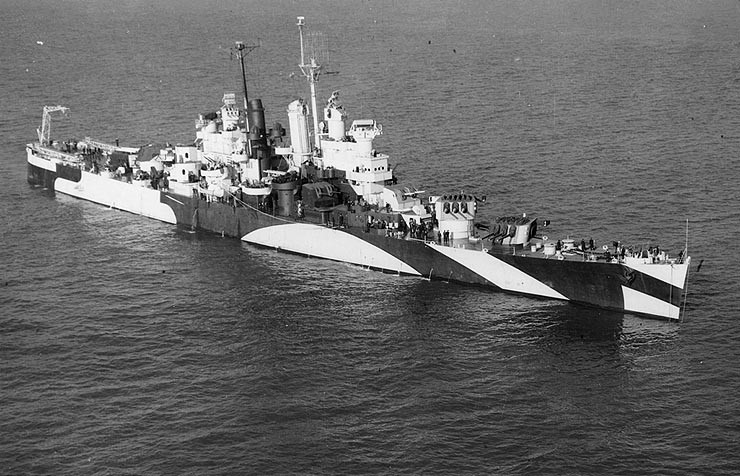 USS Houston (CL-81)-Tarn.jpg