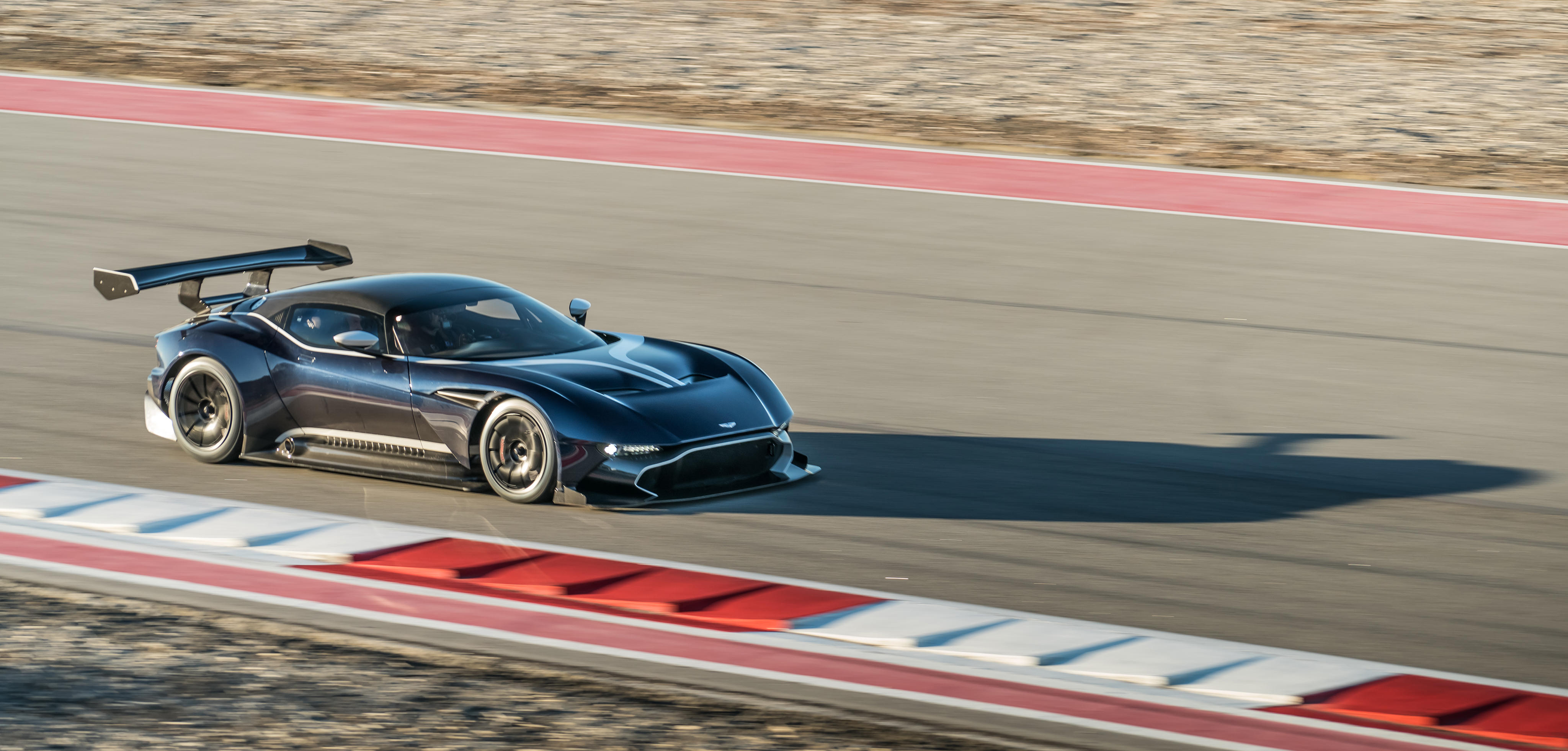 Aston martin vulcan 49.jpeg