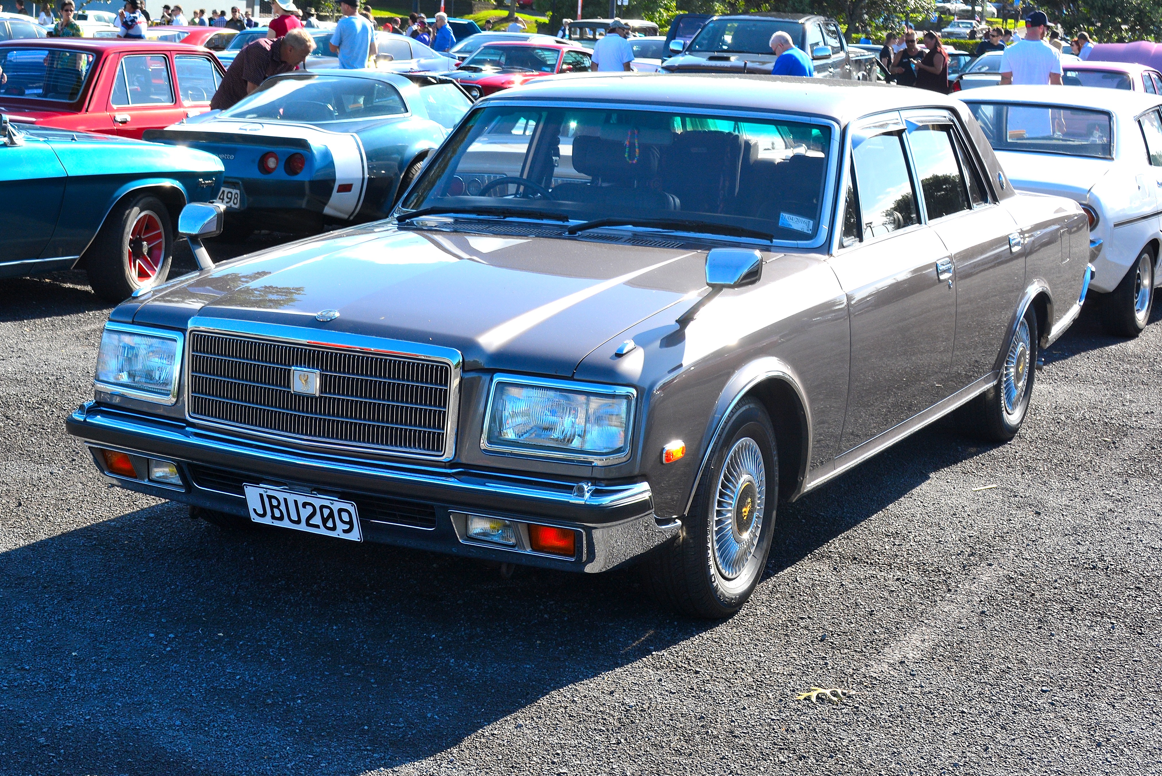 1990 Toyota Century VG40.jpg