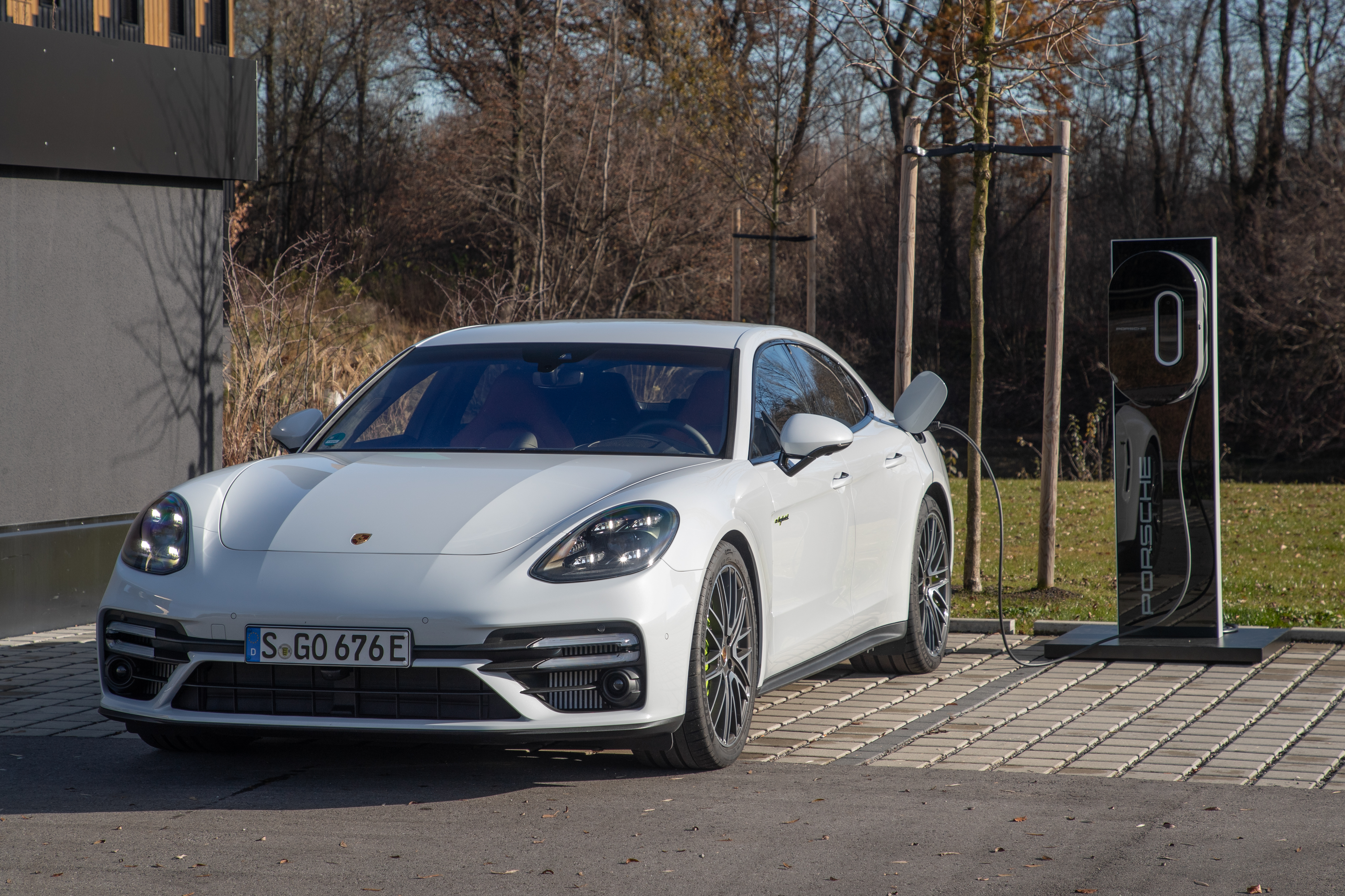 Porsche panamera turbo s e-hybrid 178.jpeg