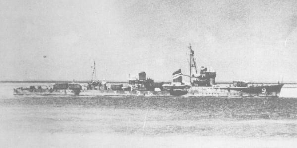 IJN DD Shiratsuyu in 1937.jpg