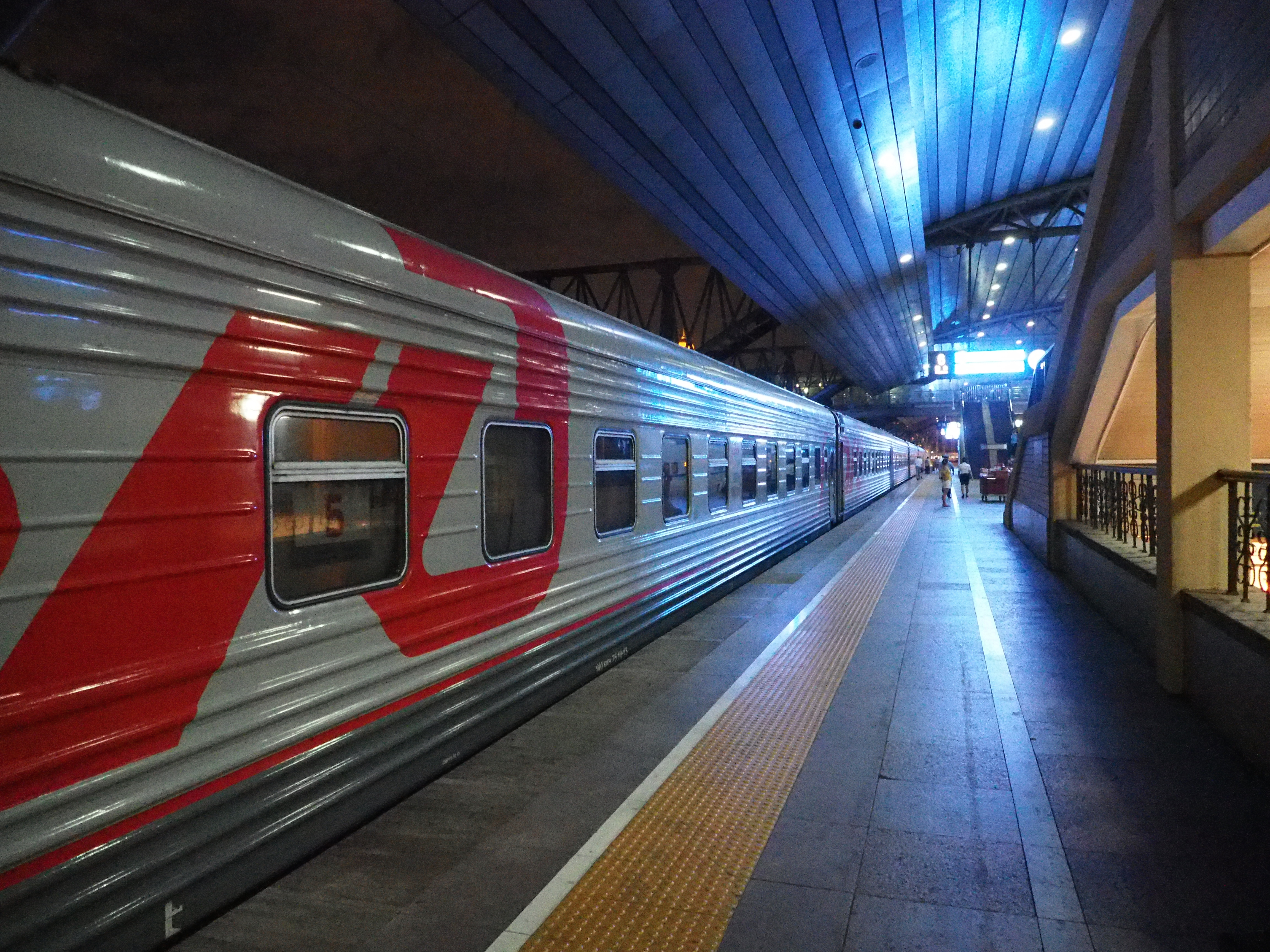 Departing Beijing (15289184091).jpg